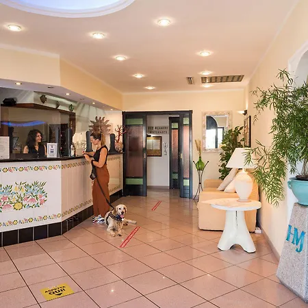 Majore Hotel 4*