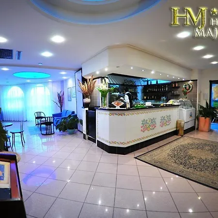 Majore 4*